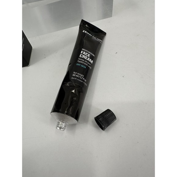 2-Zew For Men Essential  Moisturizing Face Cream With Hemp Oil For Dry Skin - Picture 2 of 6